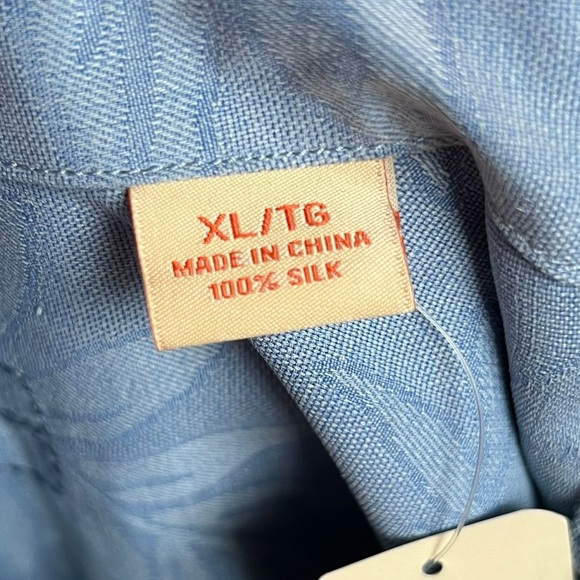 NWT Tommy Bahama 100% Silk Palms Over Paradise Short Sleeve XL Button Shirt - Picture 4 of 11